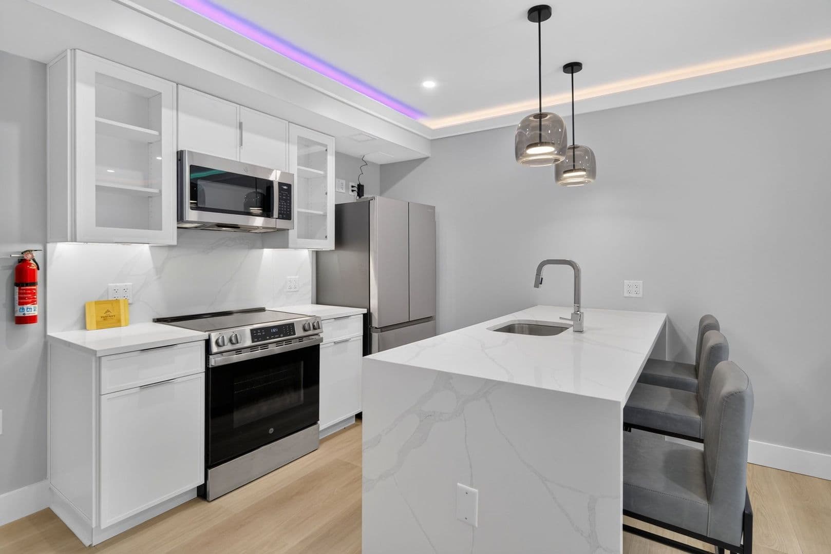 The Summit at 201 Oak Avenue 3 of 11