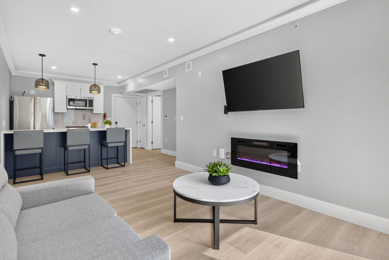 The Summit at 201 Oak Avenue 6 of 12