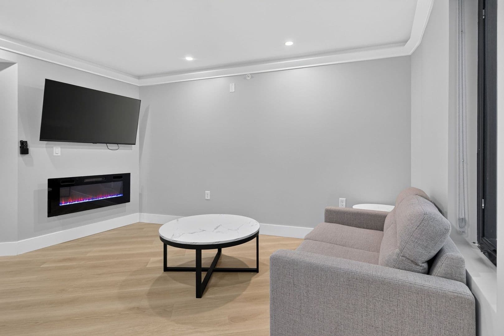 The Summit at 201 Oak Avenue 5 of 13