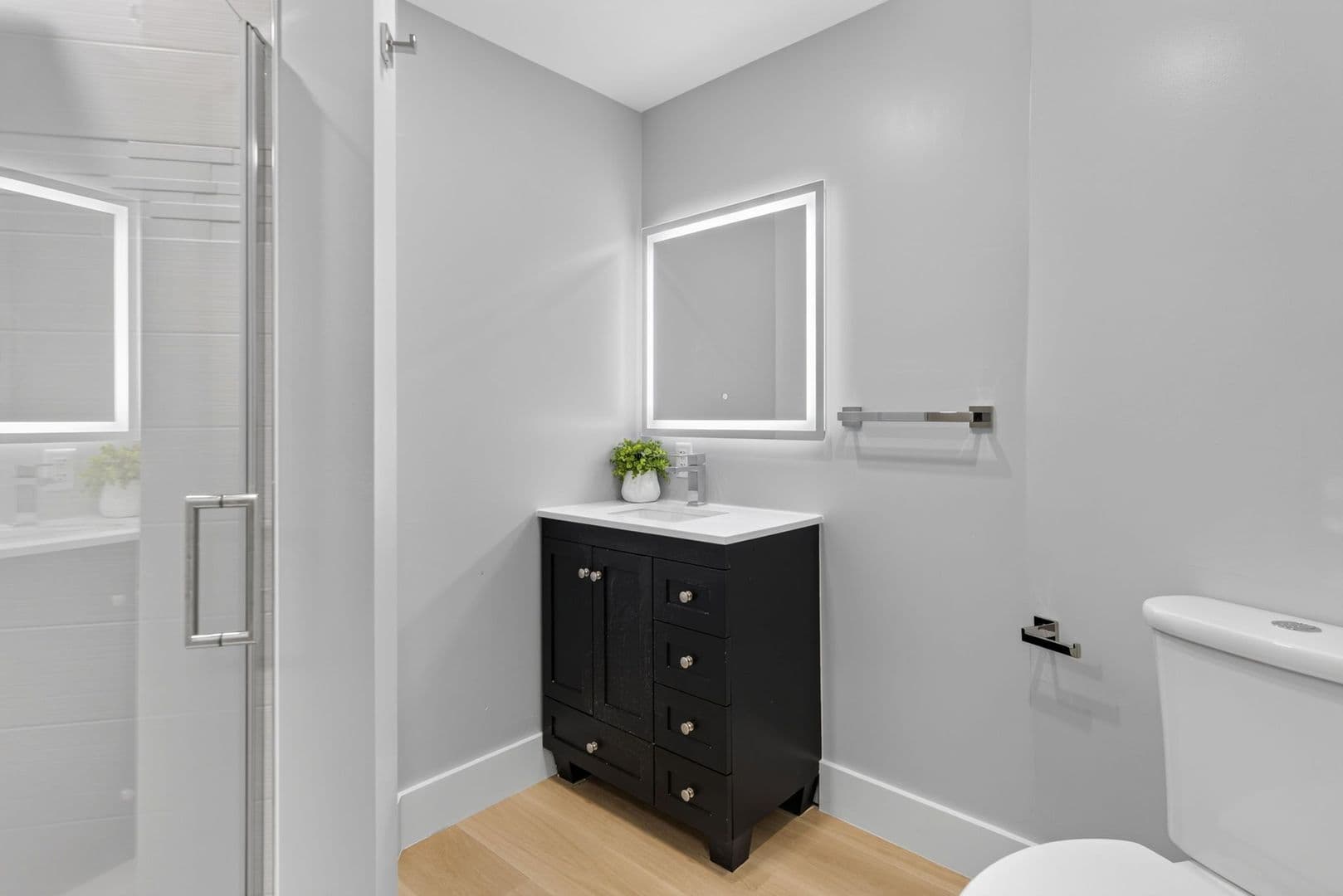 The Summit at 201 Oak Avenue 11 of 12