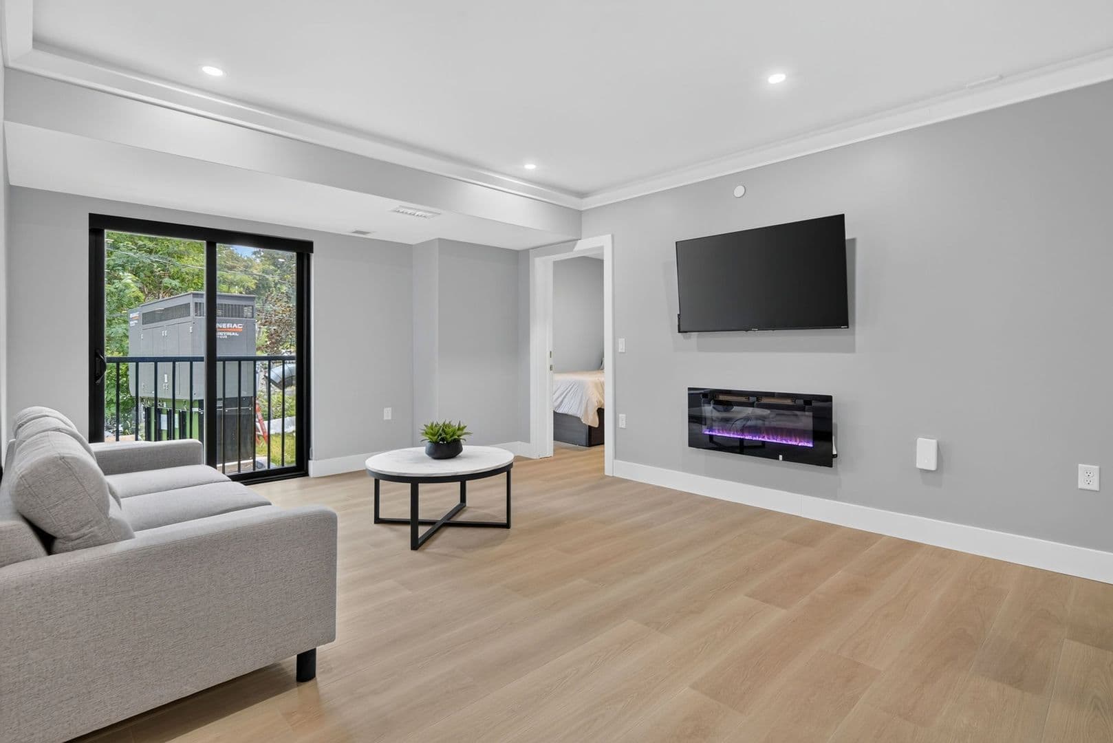 The Summit at 201 Oak Avenue 8 of 14