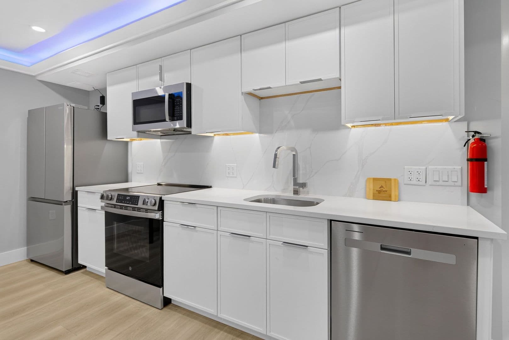 The Summit at 201 Oak Avenue 2 of 13