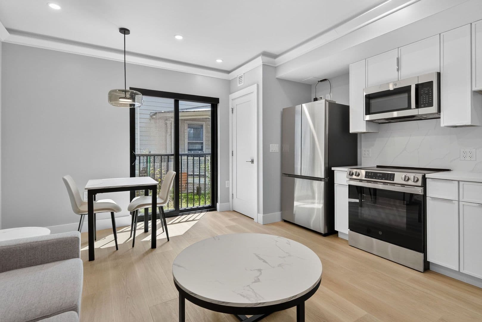 The Summit at 201 Oak Avenue 11 of 12