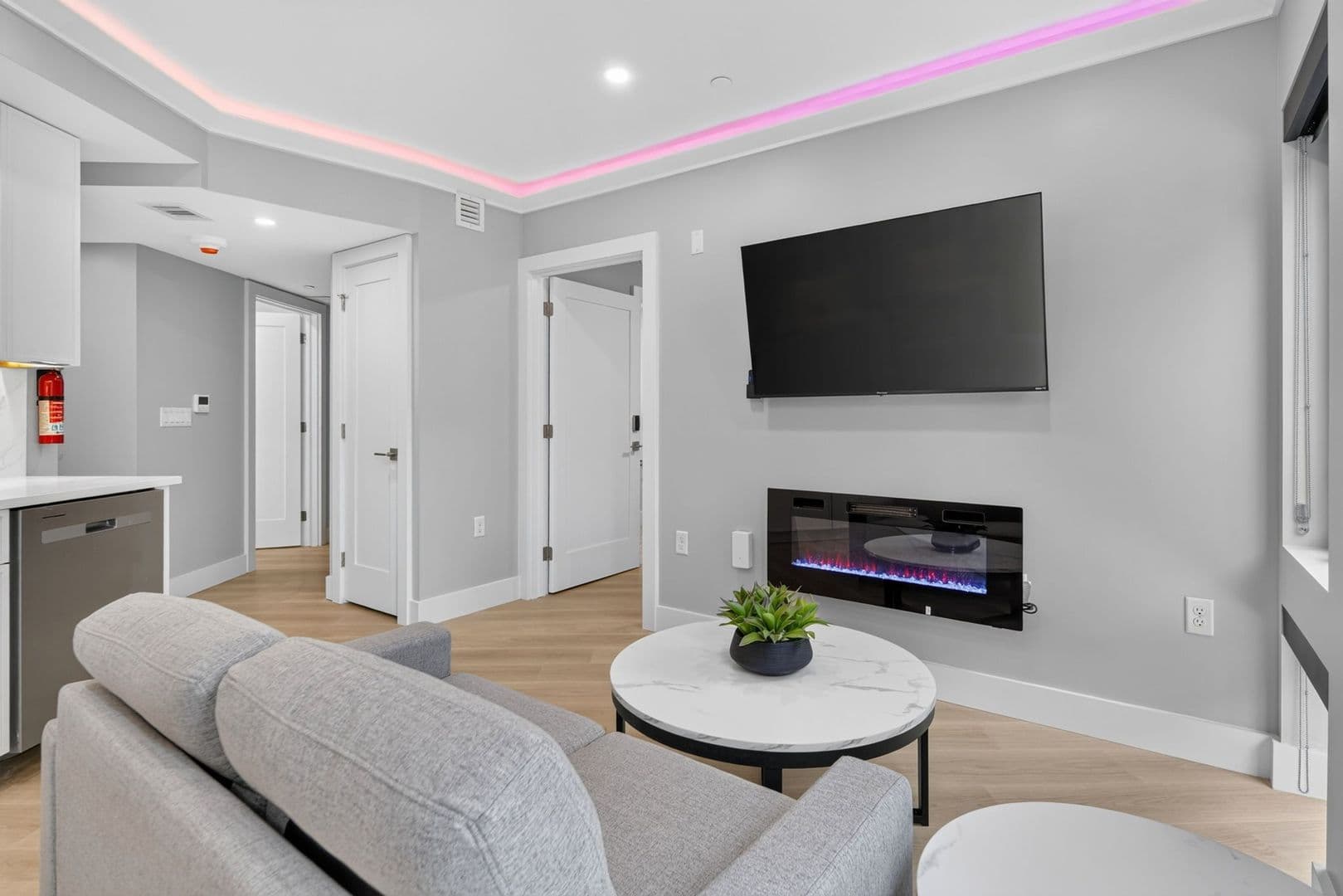 The Summit at 201 Oak Avenue 4 of 12