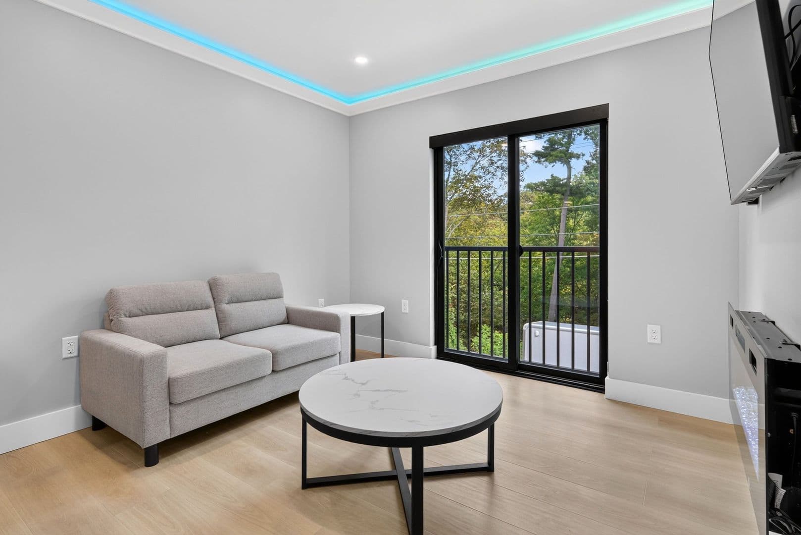 The Summit at 201 Oak Avenue 8 of 11