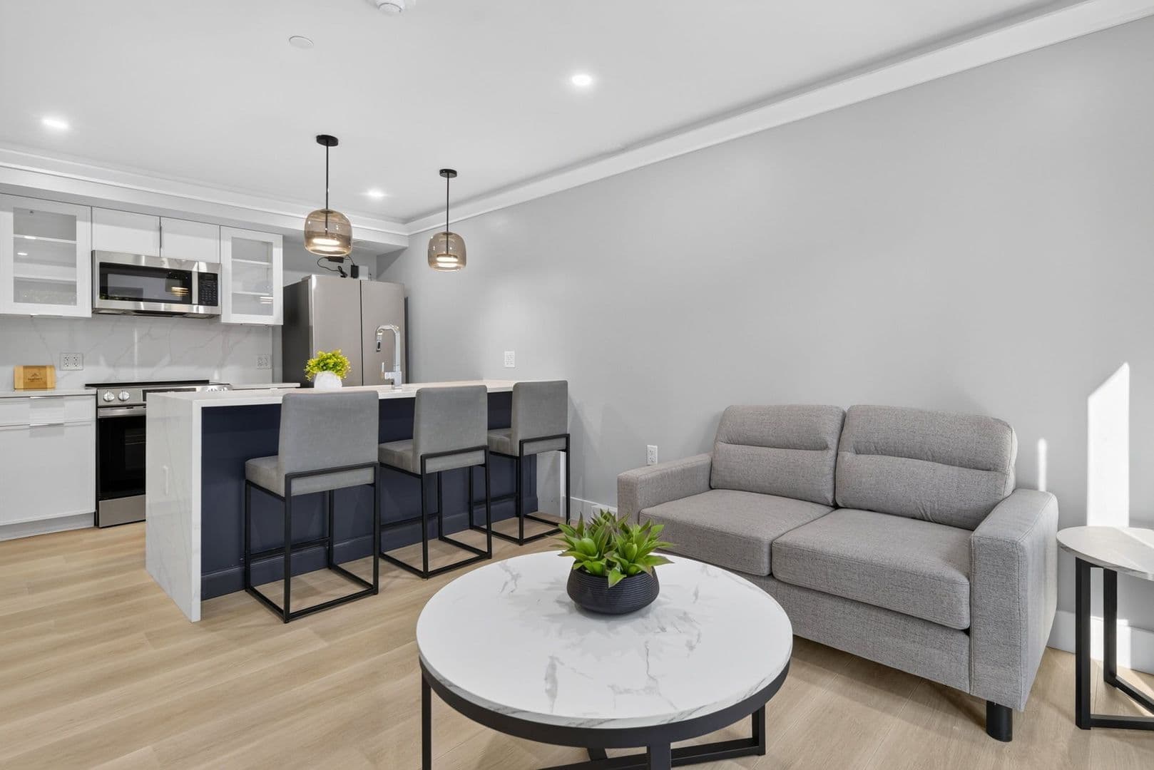 The Summit at 201 Oak Avenue 4 of 11