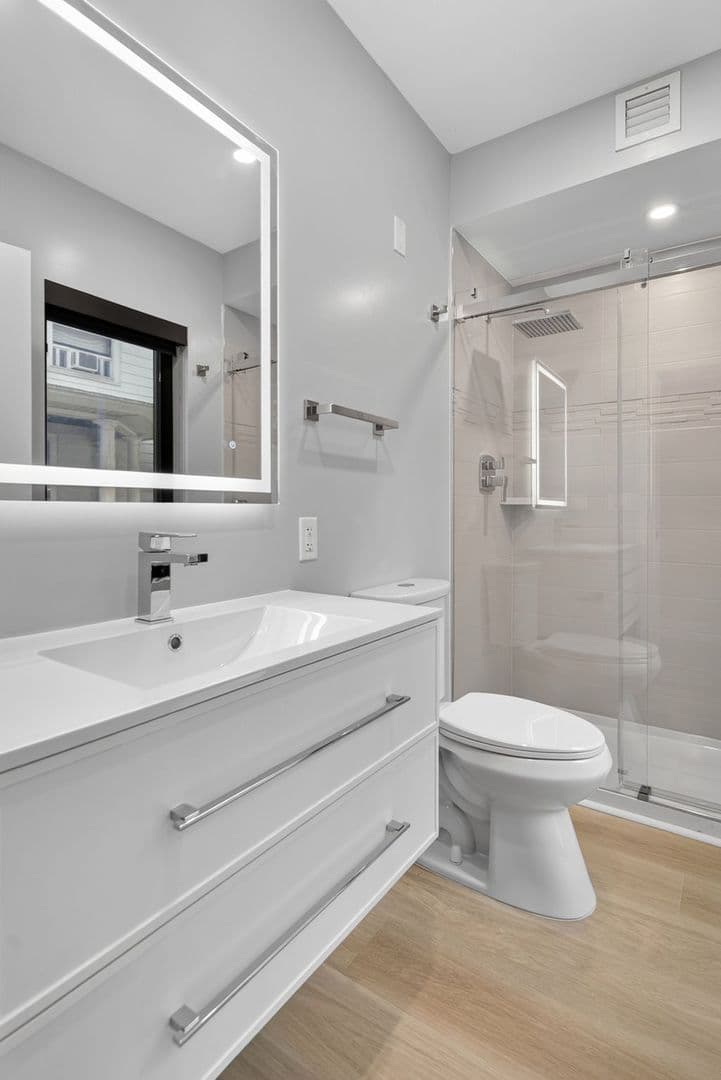 The Summit at 201 Oak Avenue 13 of 15