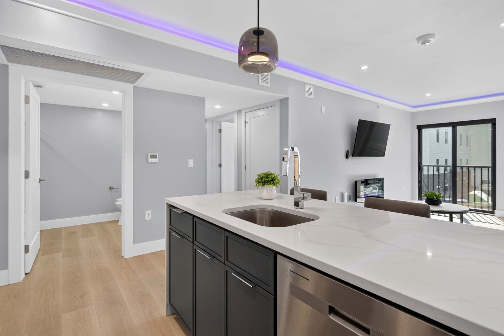 The Summit at 201 Oak Avenue 3 of 12