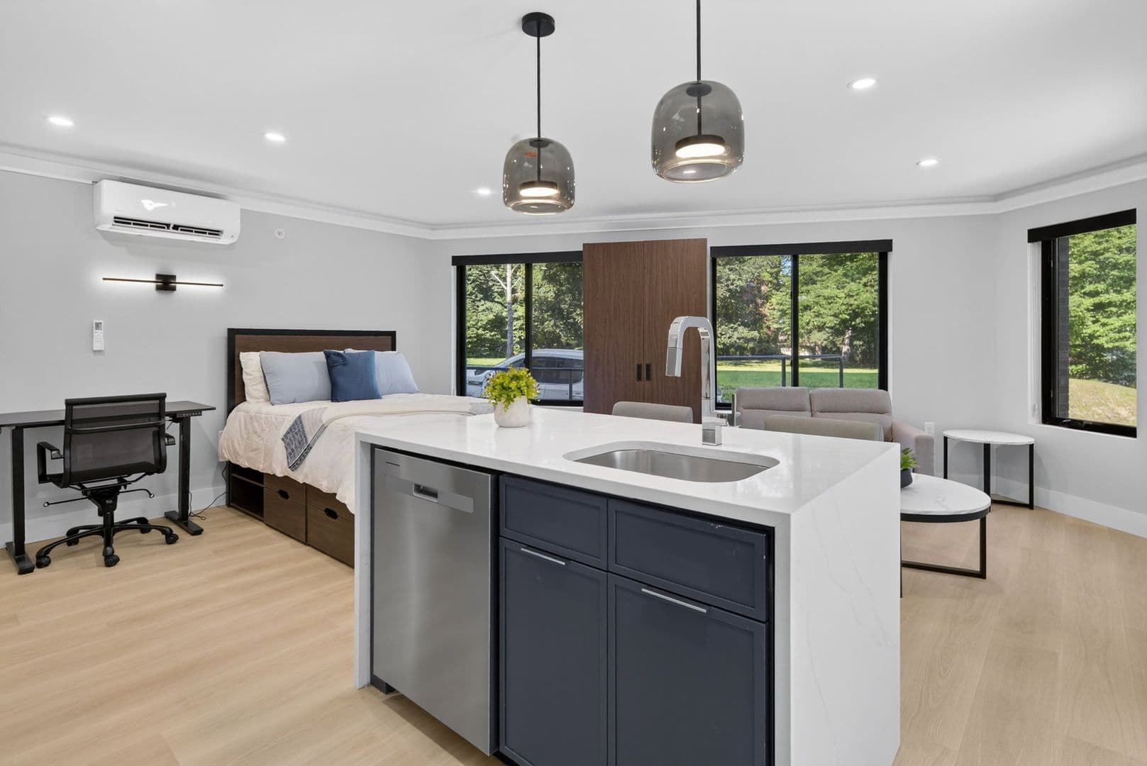 The Summit at 201 Oak Avenue 3 of 14