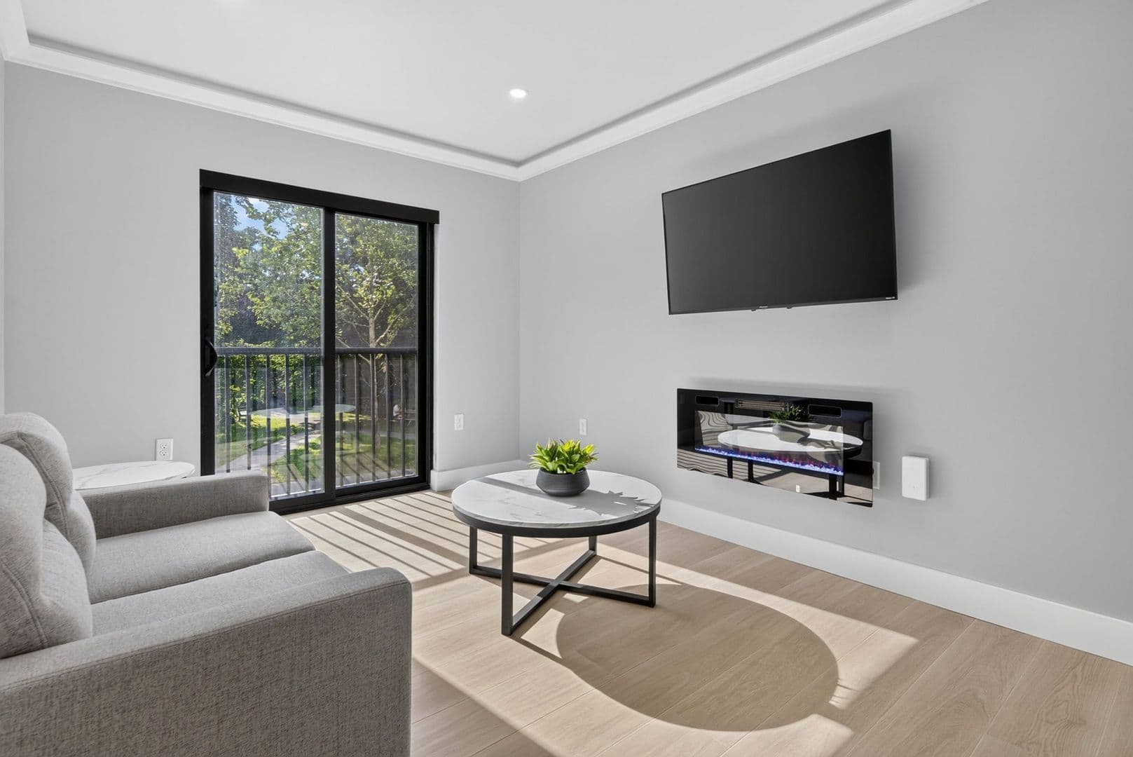 The Summit at 201 Oak Avenue 6 of 11