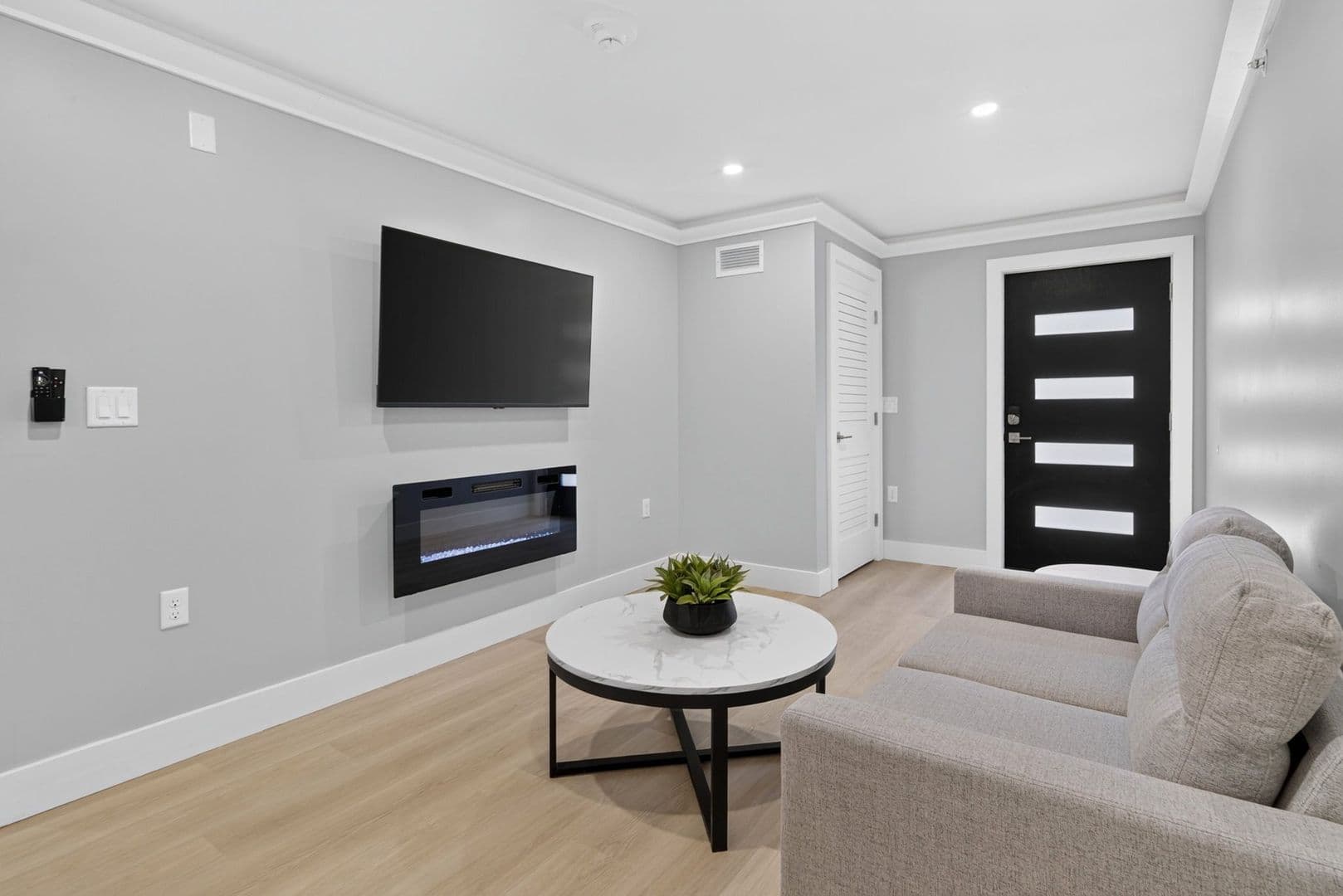 The Summit at 201 Oak Avenue 6 of 10