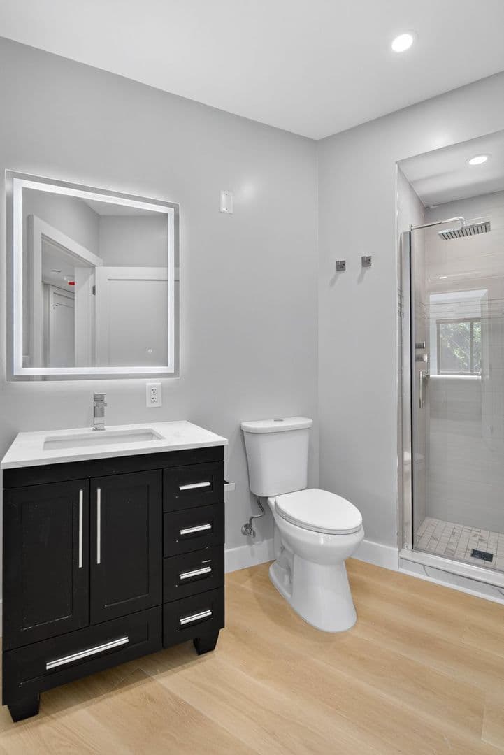 The Summit at 201 Oak Avenue 10 of 11