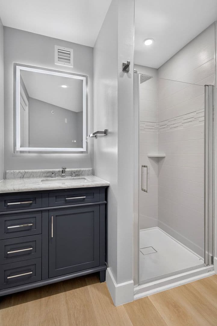 The Summit at 201 Oak Avenue 11 of 13