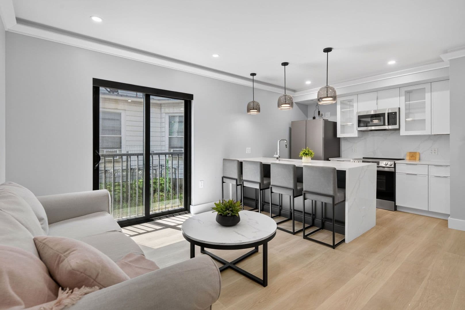 The Summit at 201 Oak Avenue 2 of 16
