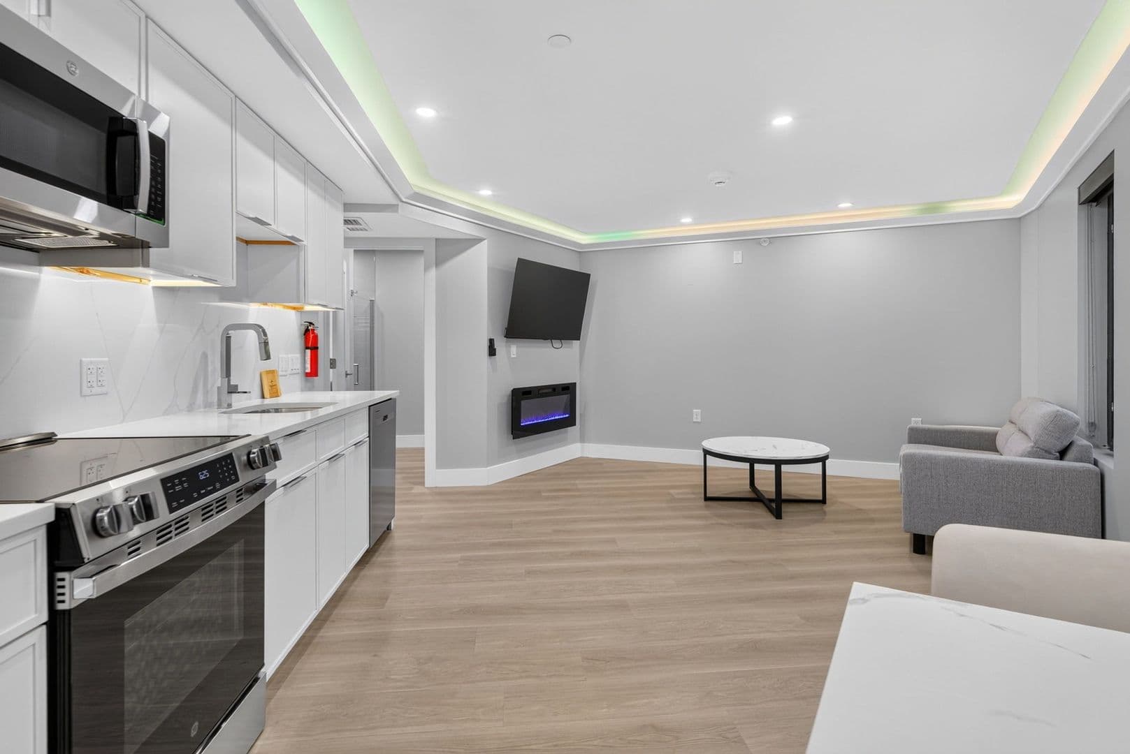 The Summit at 201 Oak Avenue 3 of 13