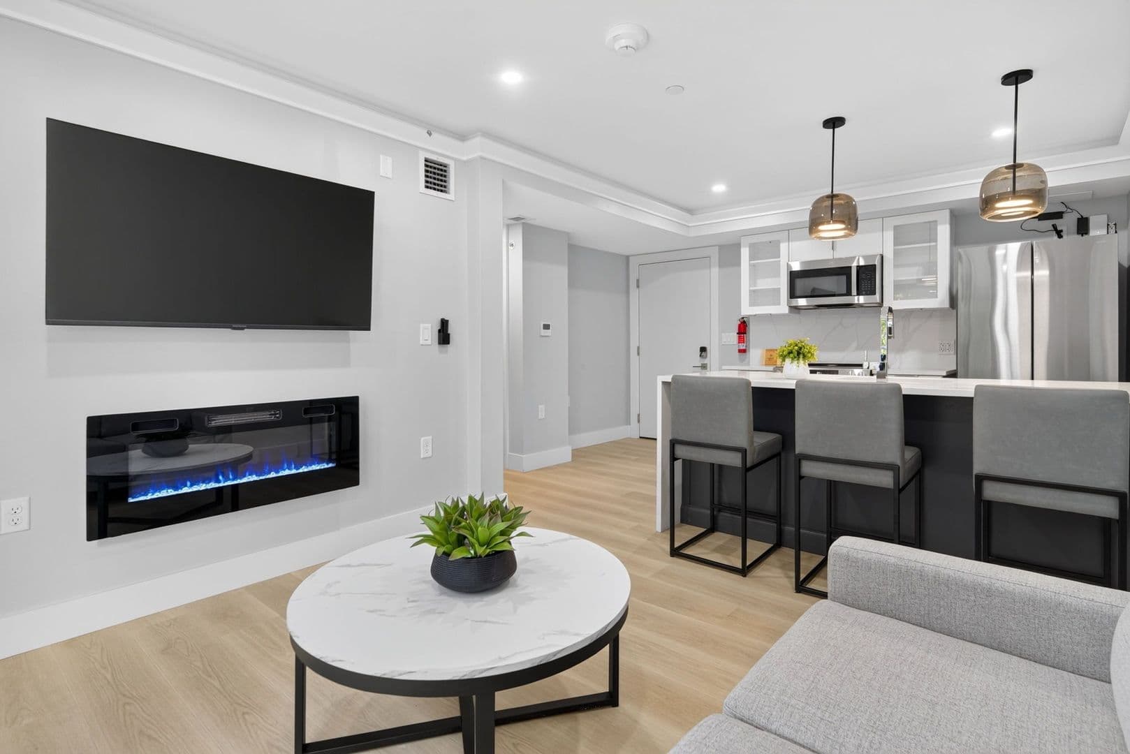 The Summit at 201 Oak Avenue 5 of 10