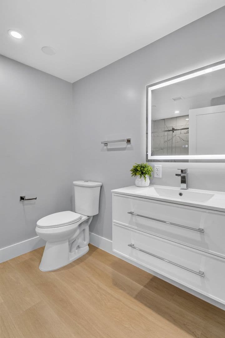 The Summit at 201 Oak Avenue 13 of 14