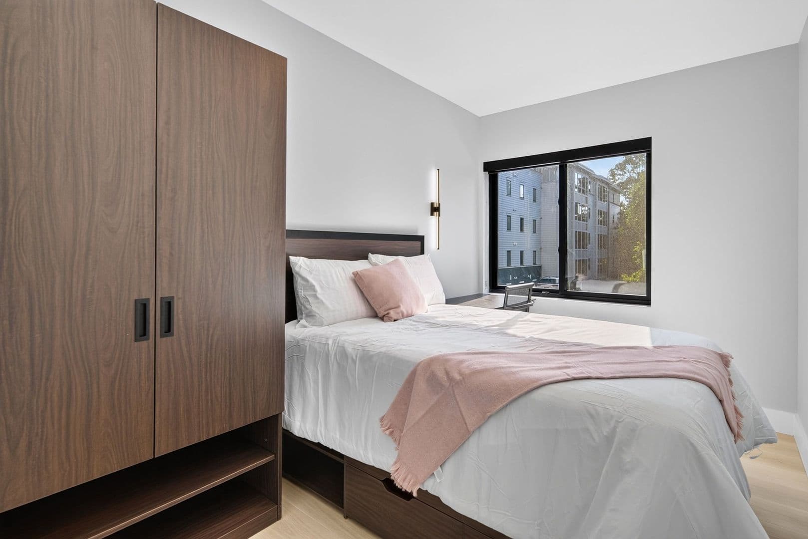 The Summit at 201 Oak Avenue 8 of 11