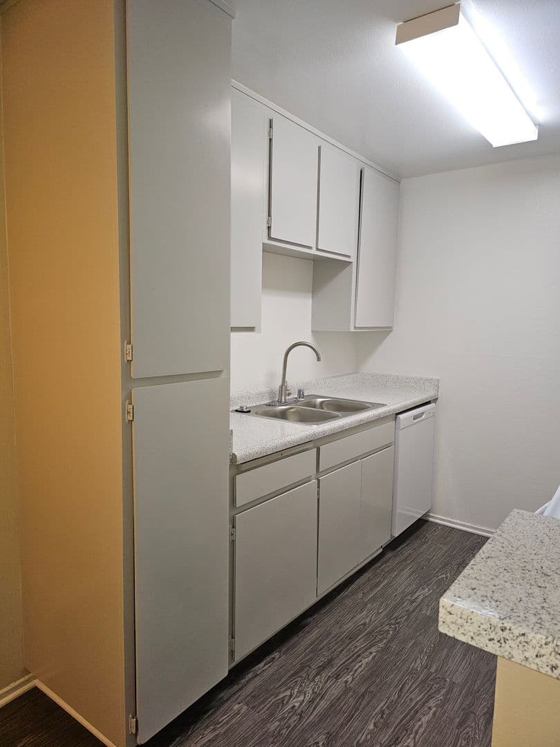 CASA COLIMA APARTMENTS 1 of 21