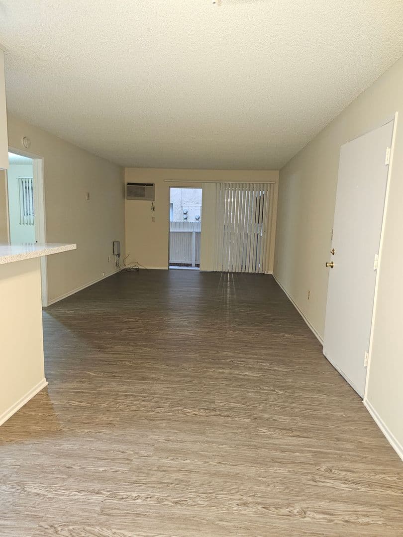 CASA COLIMA APARTMENTS 4 of 21