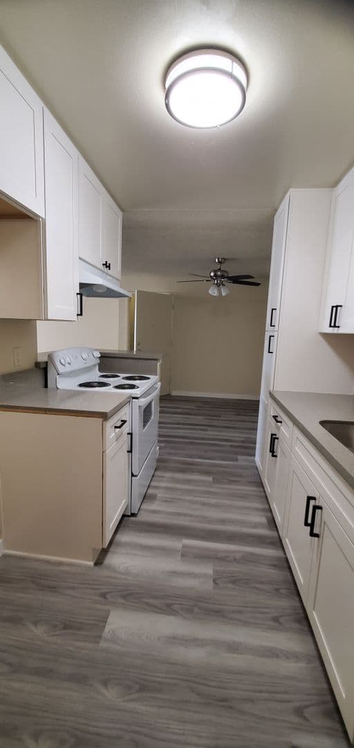 CASA COLIMA APARTMENTS 6 of 29