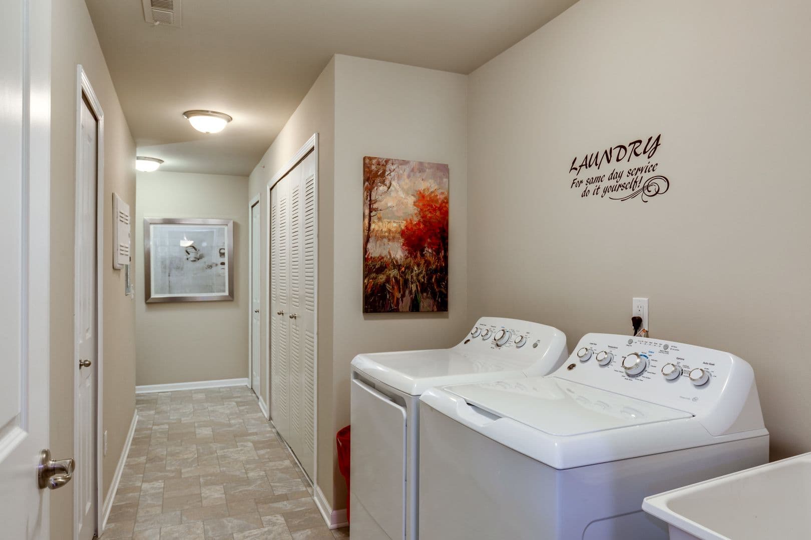 Heron Springs Townhomes and Apartments 9 of 9