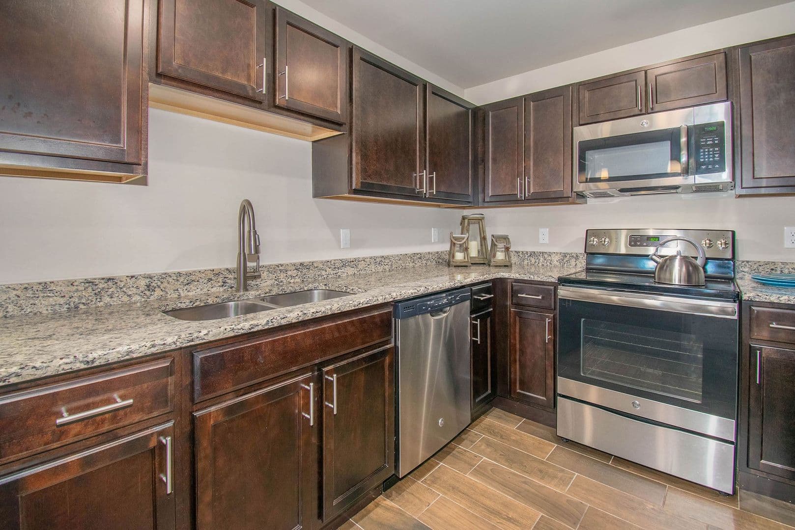 Parkways of Auburn Hills LLC 4 of 7