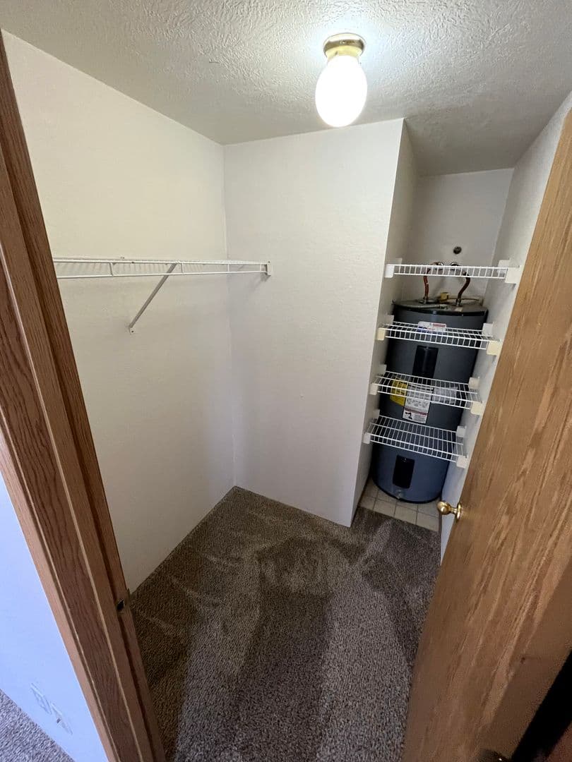 Beautiful 2 Bed 2 Bath Apartment - FIRST MONTH FREE!! 17 of 23