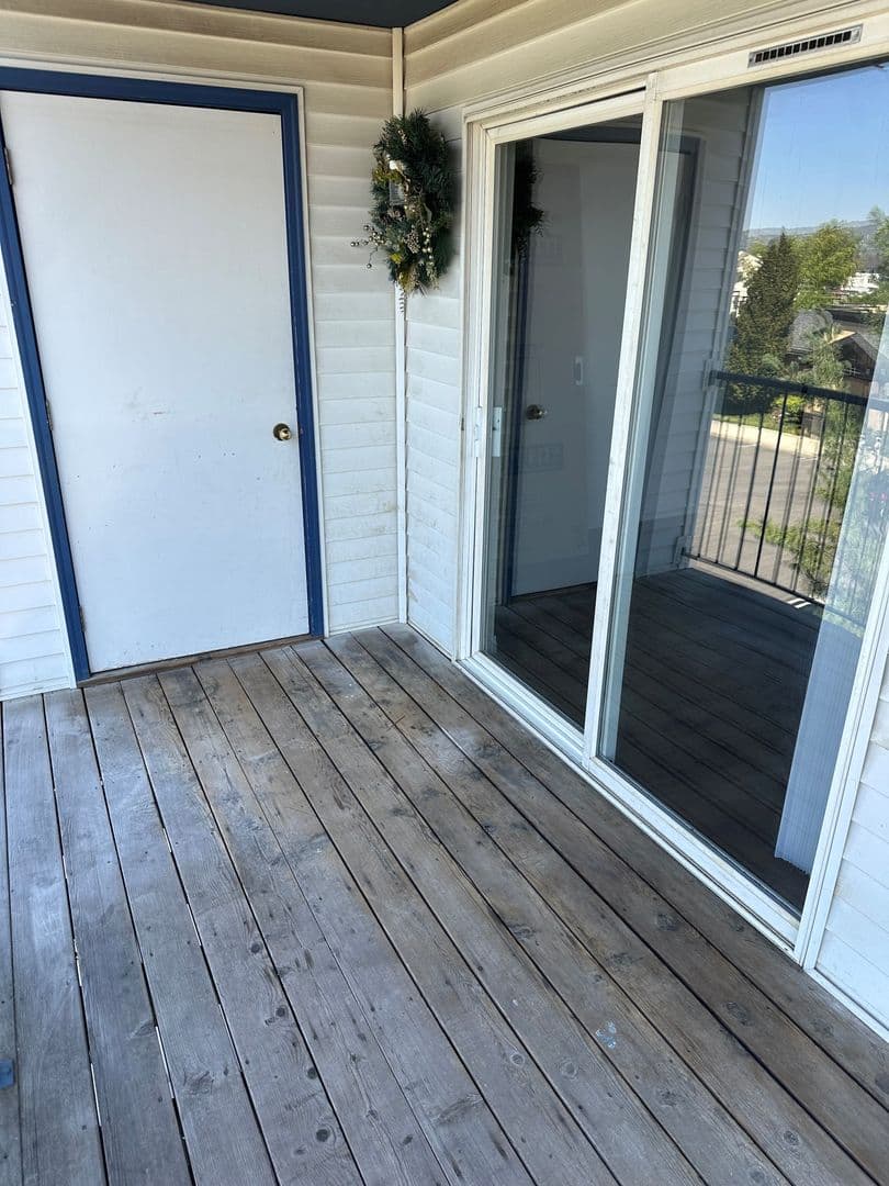 Beautiful 2 Bed 2 Bath Apartment - FIRST MONTH FREE!! 11 of 23