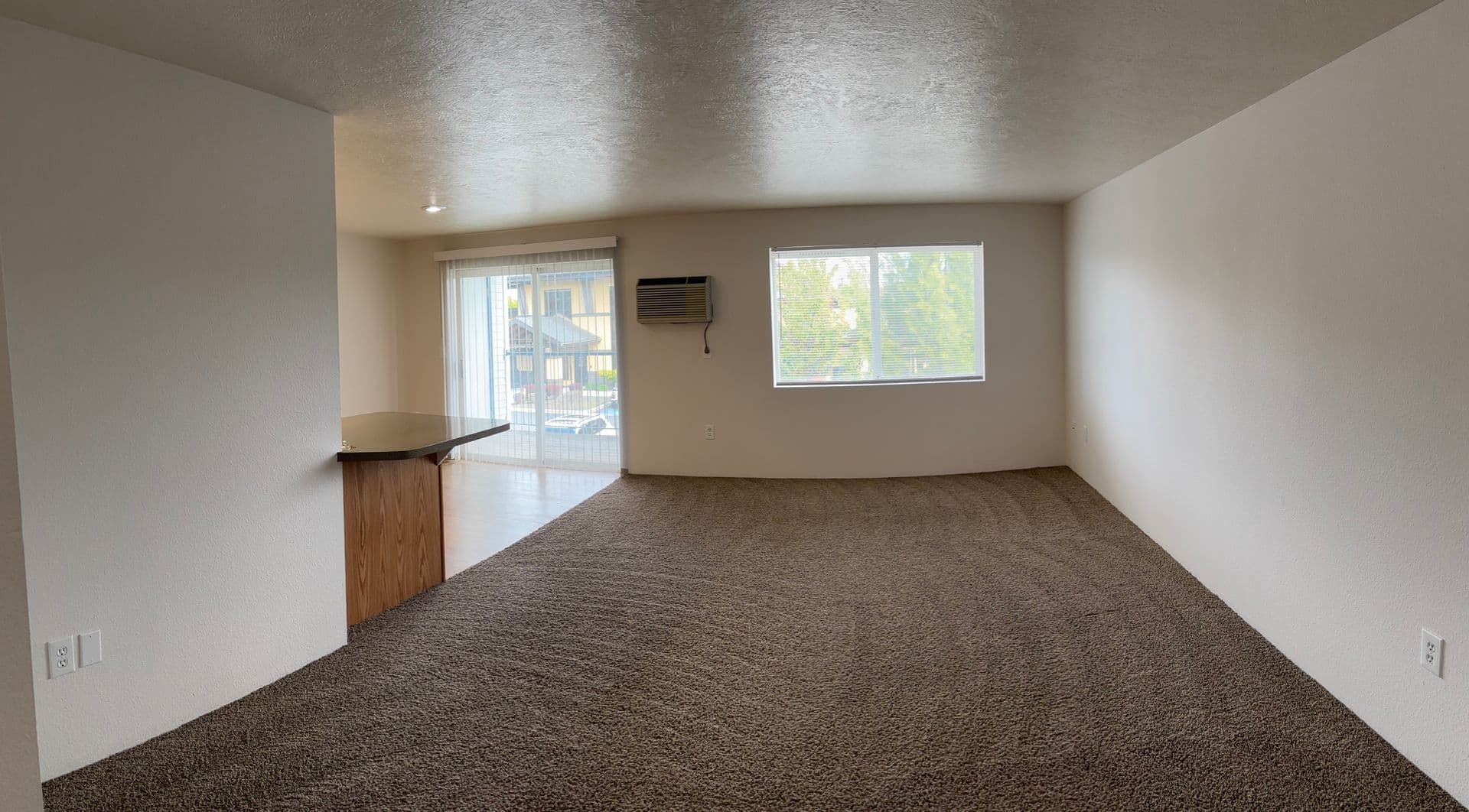 Beautiful 2 Bed 2 Bath Apartment - FIRST MONTH FREE!! 9 of 16