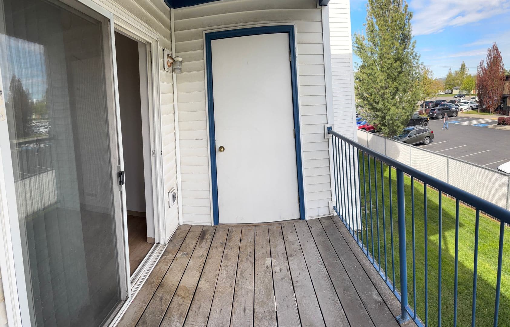 Beautiful 2 Bed 2 Bath Apartment - FIRST MONTH FREE!! 15 of 16