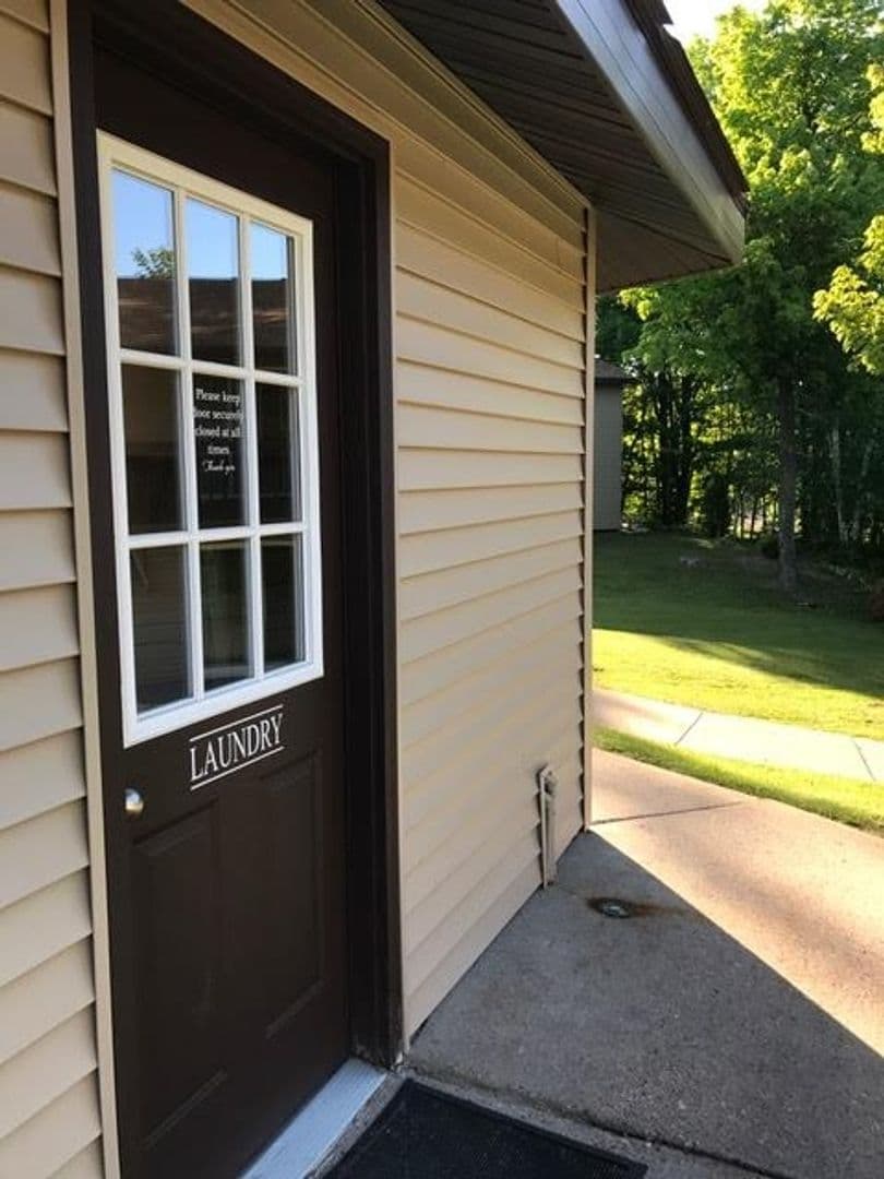 Woodview Village Apartments (Woodview Marquette LLC) 6 of 22