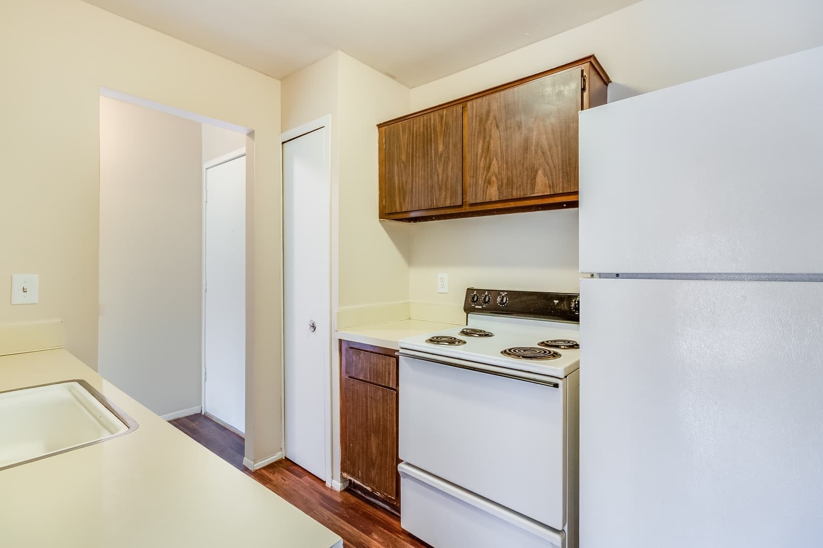 Drakeshire Apartments (Suzanne Apartments LLC) 16 of 69
