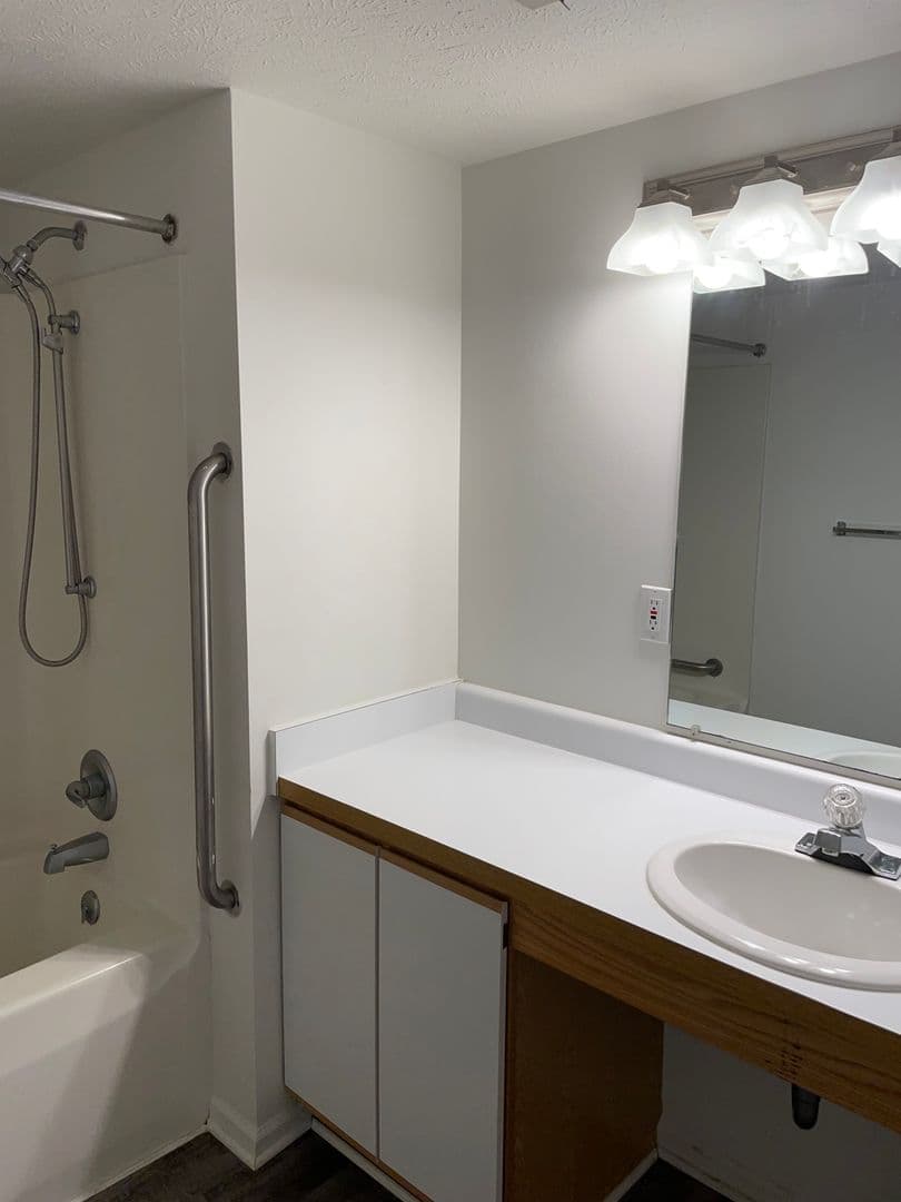 Looking Glass Meadows LLC 15 of 17