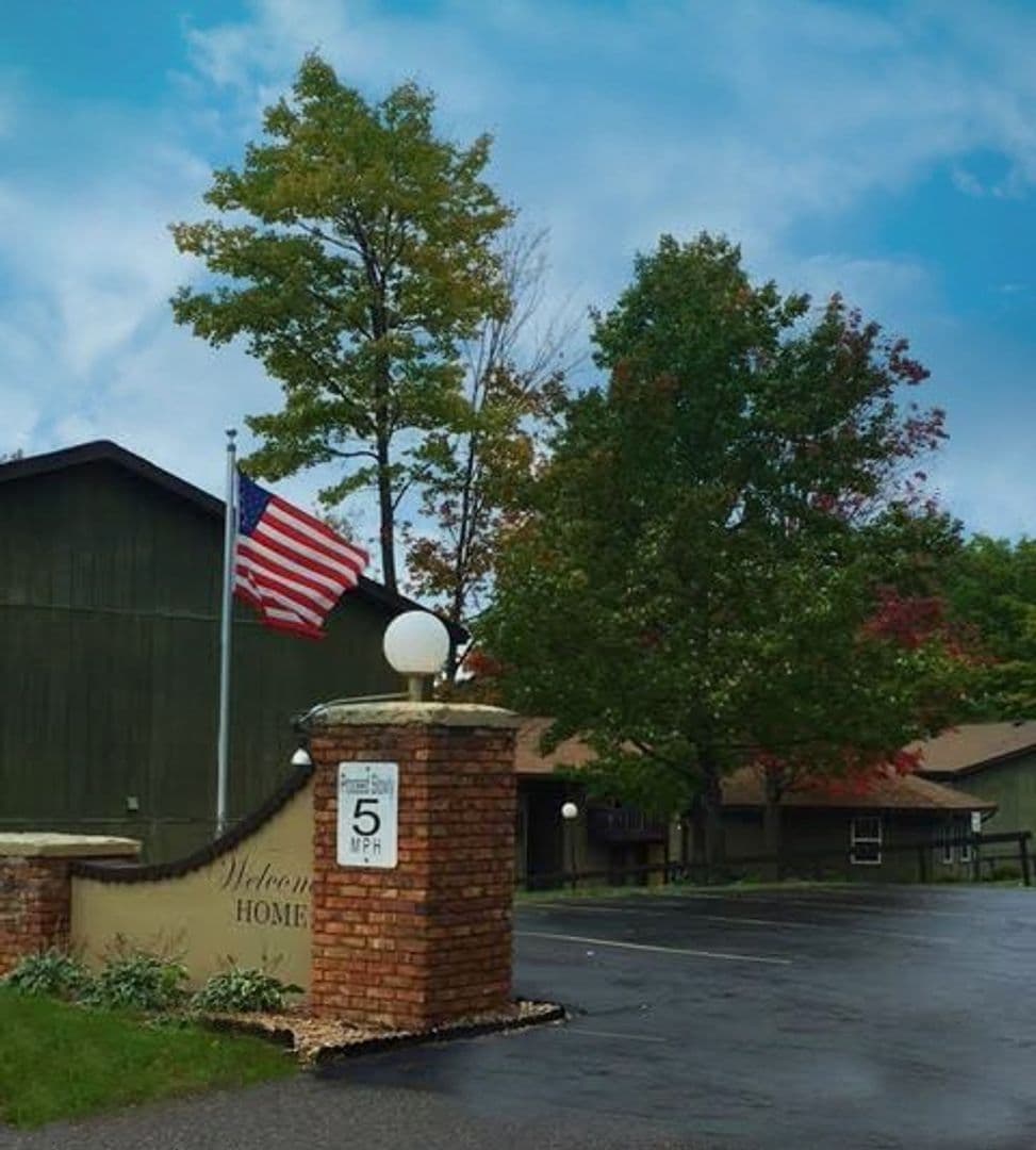 Woodview Village Apartments (Woodview Marquette LLC) 12 of 12