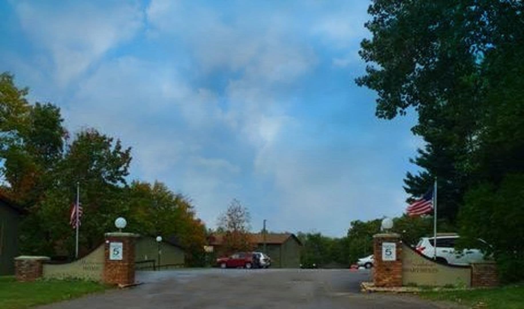 Woodview Village Apartments (Woodview Marquette LLC) 10 of 10
