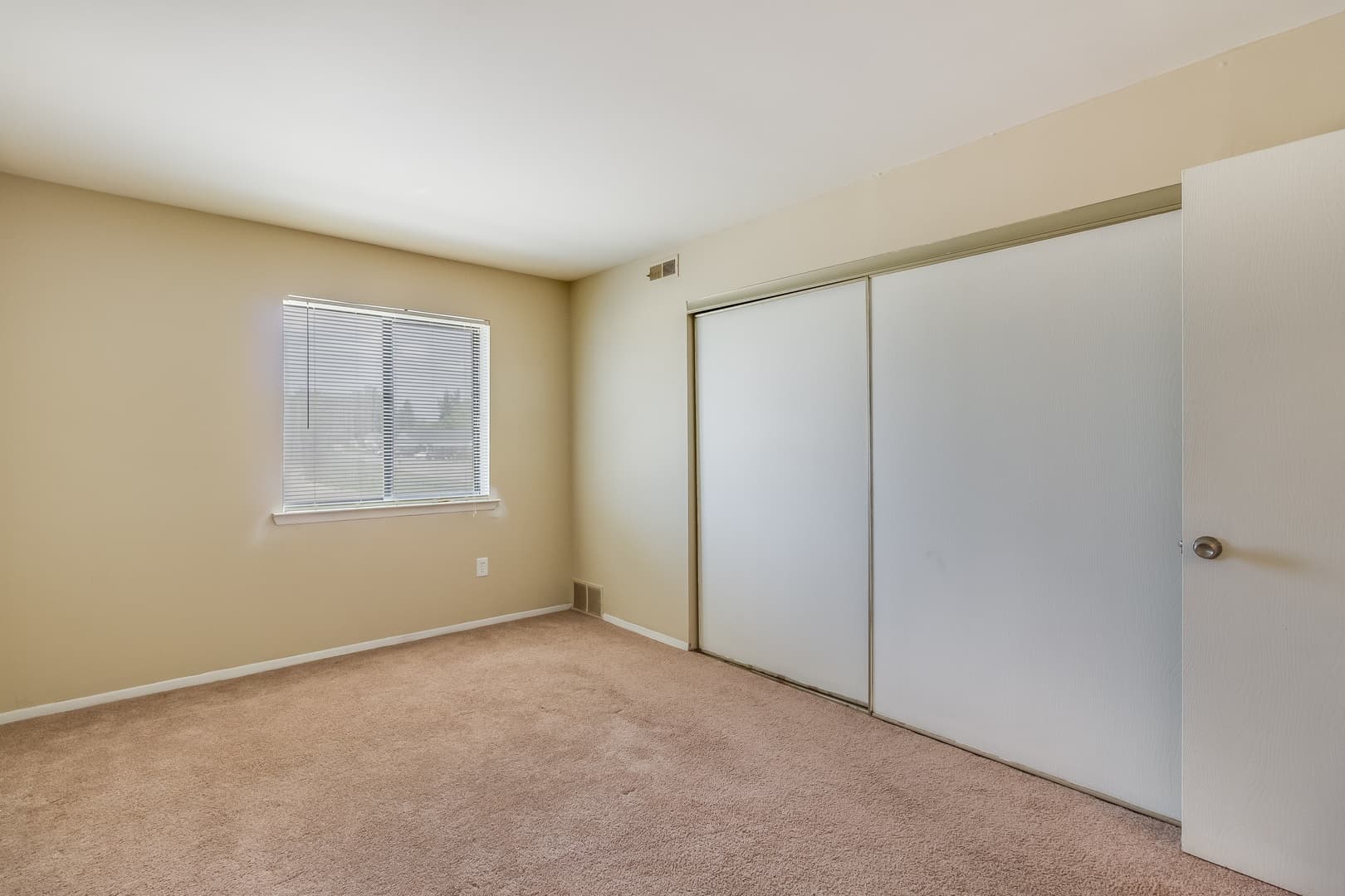 Drakeshire Apartments (Suzanne Apartments LLC) 31 of 69