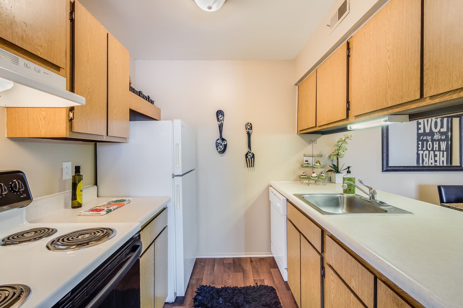 Drakeshire Apartments (Suzanne Apartments LLC) 11 of 69