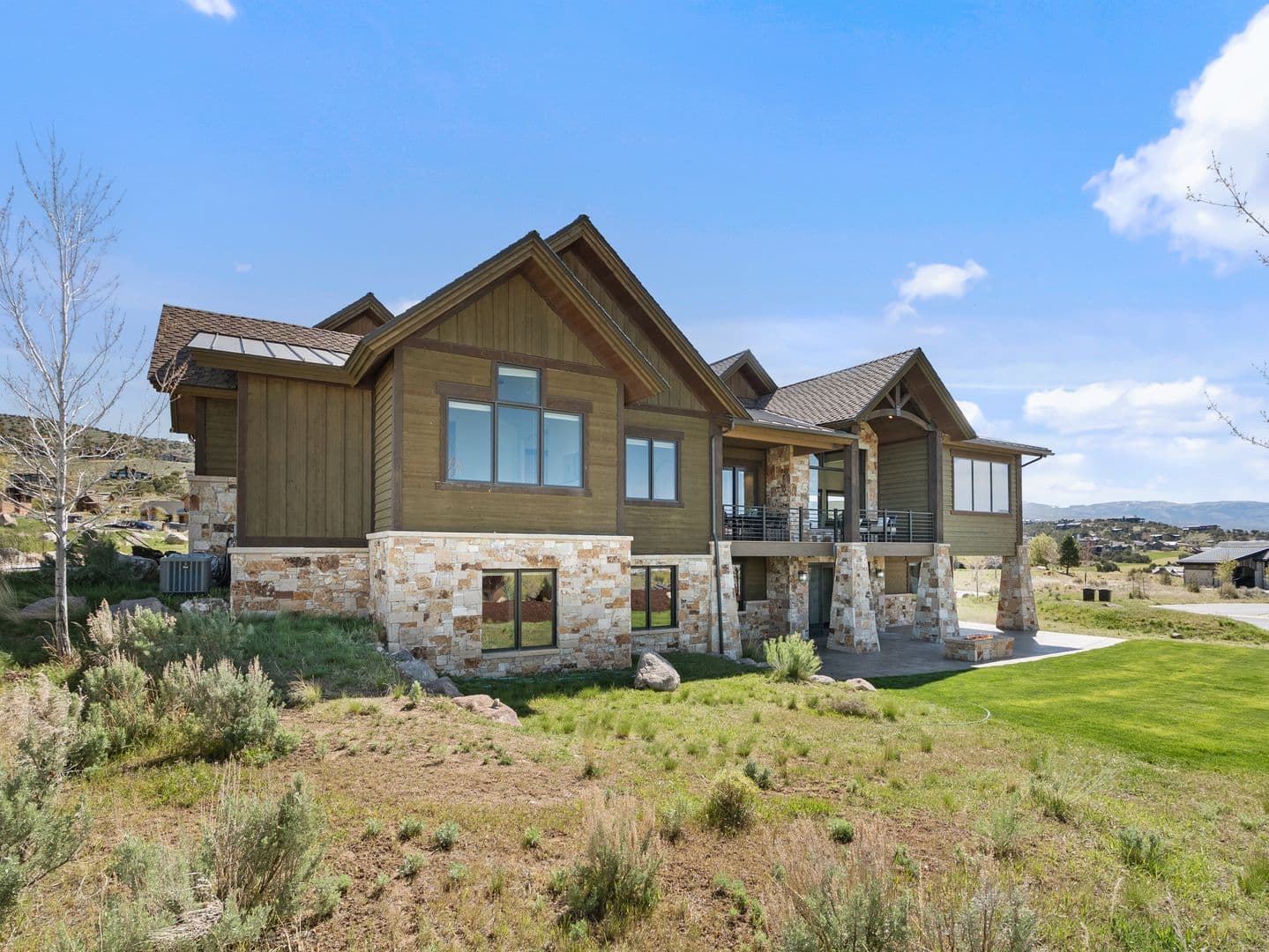 1075 N. Oquirrh Mountain Drive 4 of 44