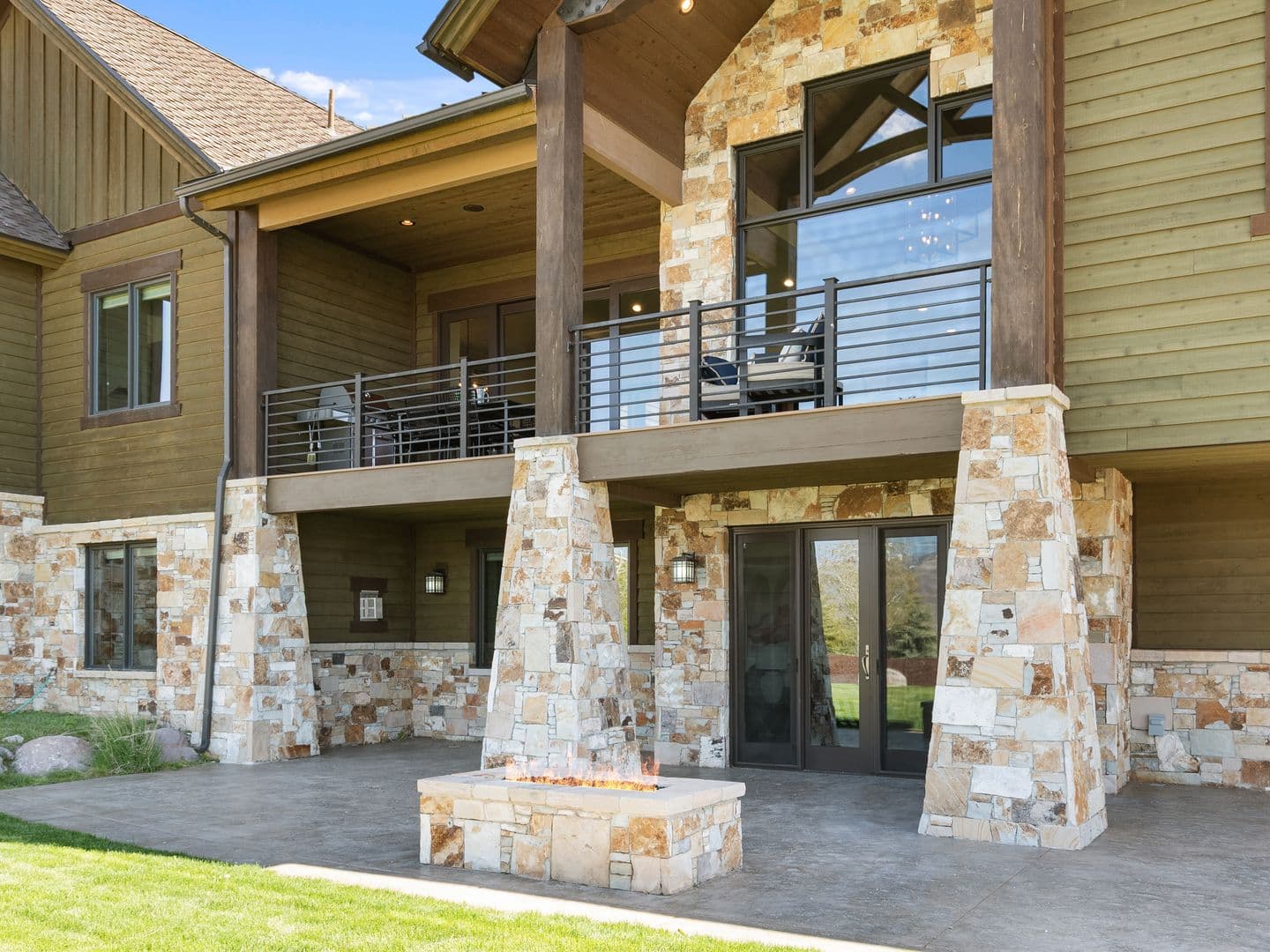 1075 N. Oquirrh Mountain Drive 16 of 44