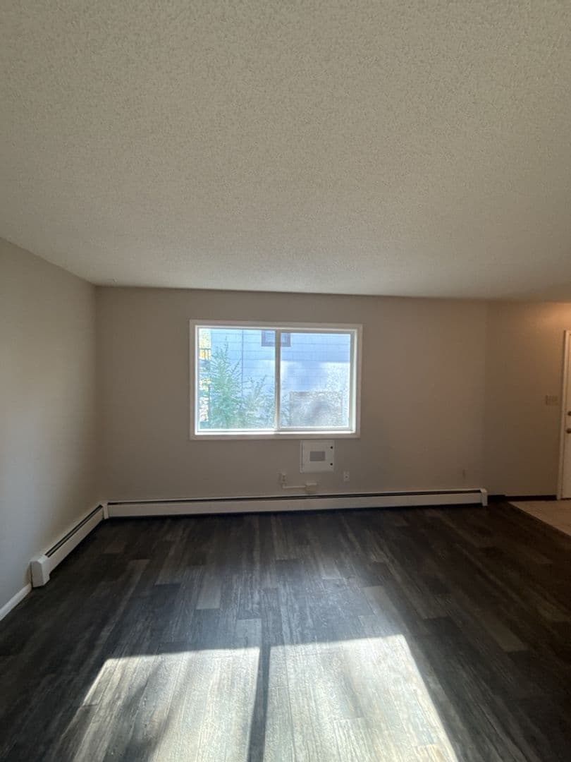 Grove Apartments 6 of 6