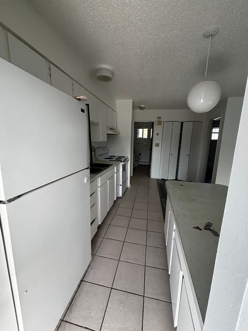 Grove Apartments 2 of 8