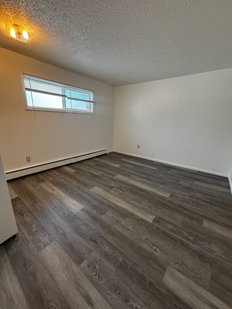 Grove Apartments 6 of 8