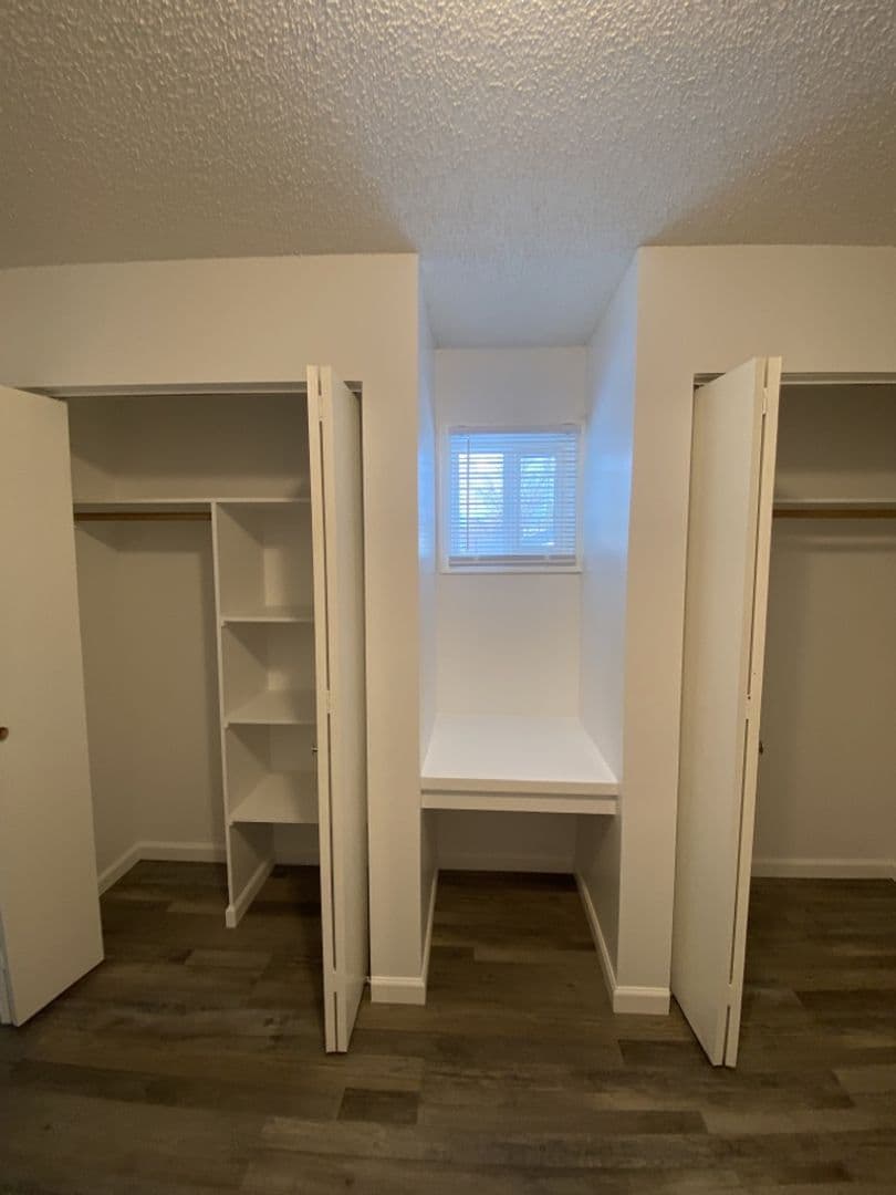 Grove Apartments 5 of 7