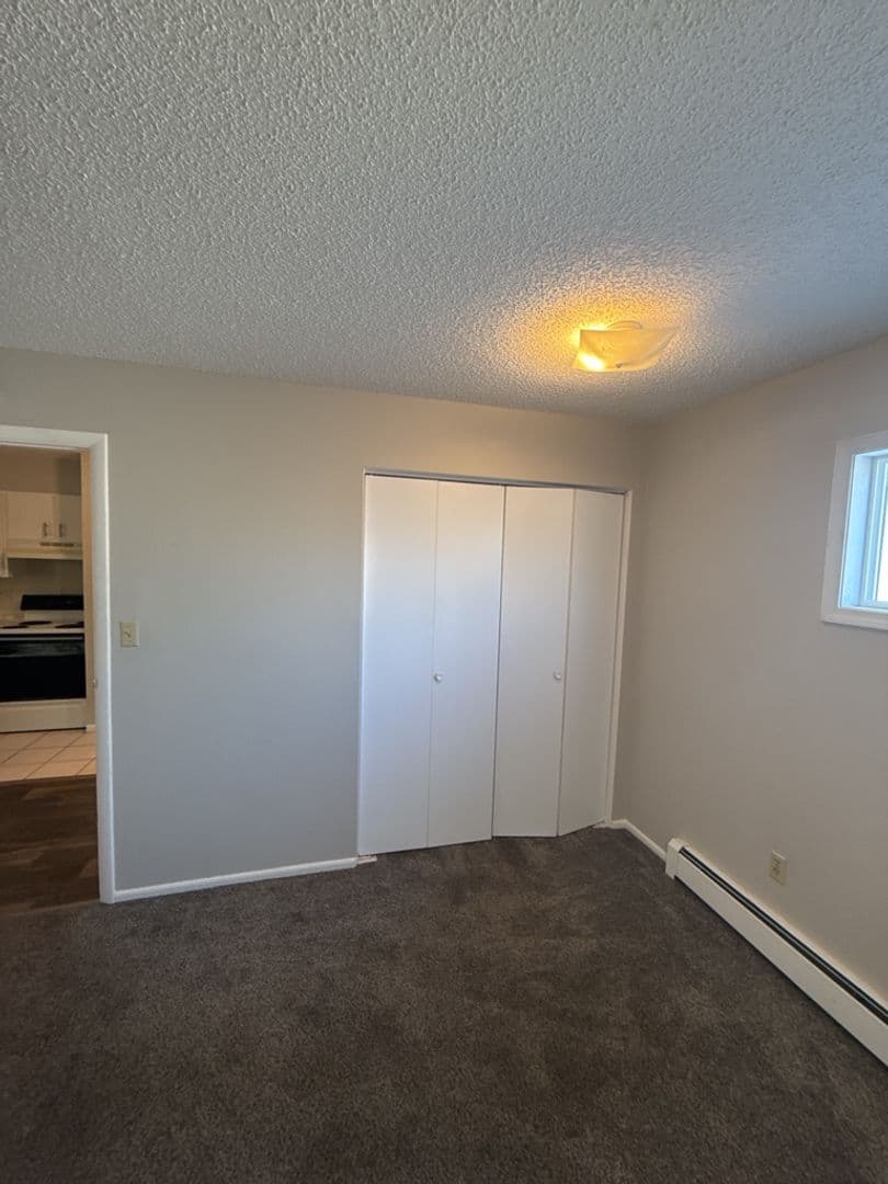 Grove Apartments 3 of 6