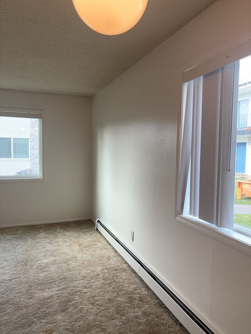 Grove Apartments 3 of 5