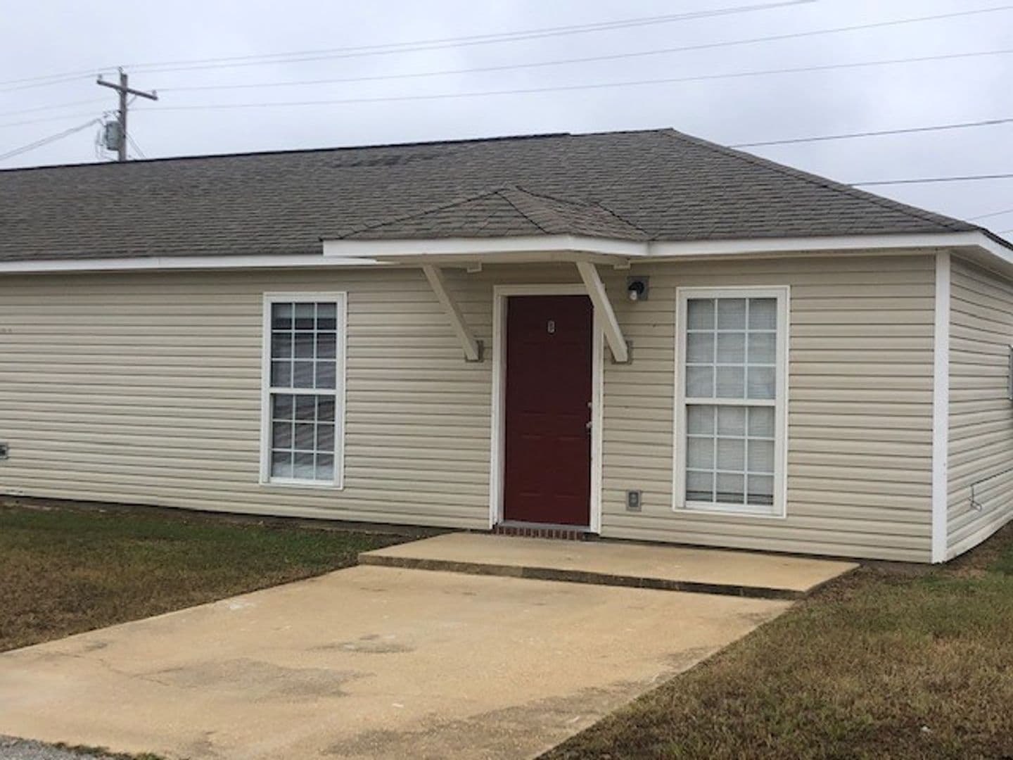 Recently Renovated 2 Bedroom 1 Bath Apartments for Rent! 1 of 9