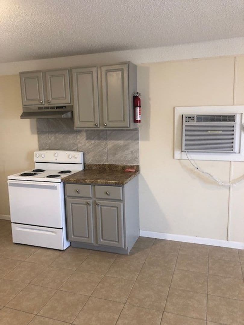 Recently Renovated 2 Bedroom 1 Bath Apartments for Rent! 2 of 9