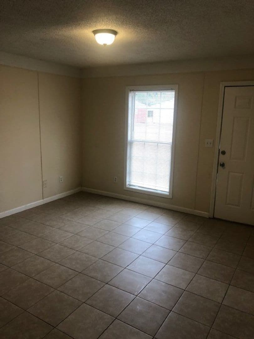 Recently Renovated 2 Bedroom 1 Bath Apartments for Rent! 9 of 9