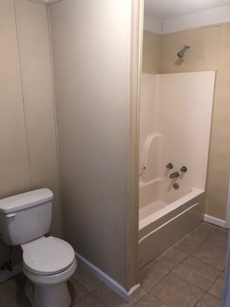 Recently Renovated 2 Bedroom 1 Bath Apartments for Rent! 7 of 10